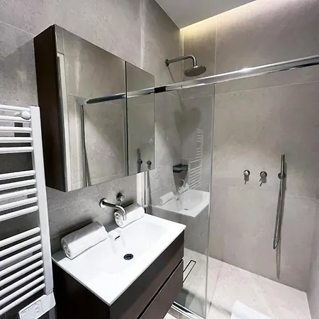 141 - Urban Beautiful Flat Near Champs-elysees *