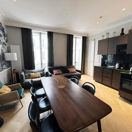 141 - Urban Beautiful Flat Near Champs-elysees Apartment Paris