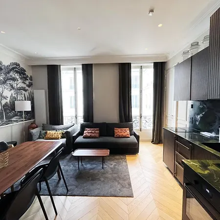 141 - Urban Beautiful Flat Near Champs-elysees